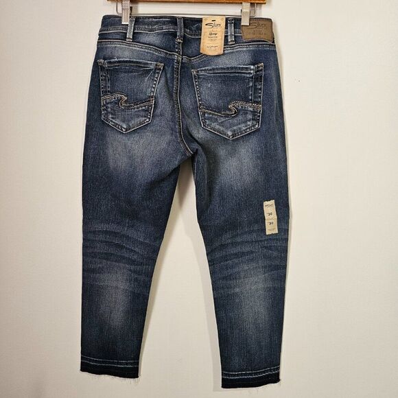 NWT SILVER JEANS AVERY SKINNY CROP ULTRA CURVY HIGH RISE SIZE 30 WOMENS - Picture 2 of 16